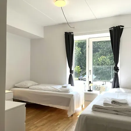 Spacious For 8 In Eternitten شقة *